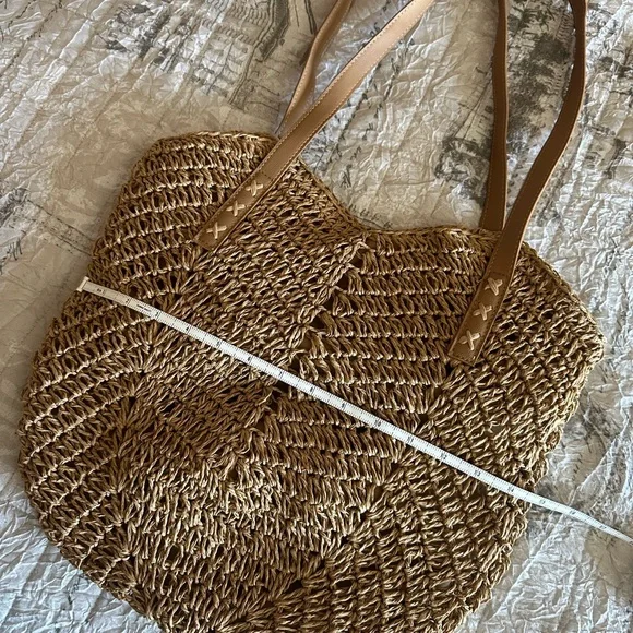 NWOT Tan Woven Tote Bag - Picture 4 of 5